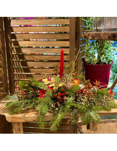 un centre de table allongé traditionnel