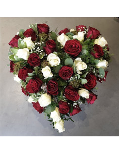 Un cœur de roses de deuil